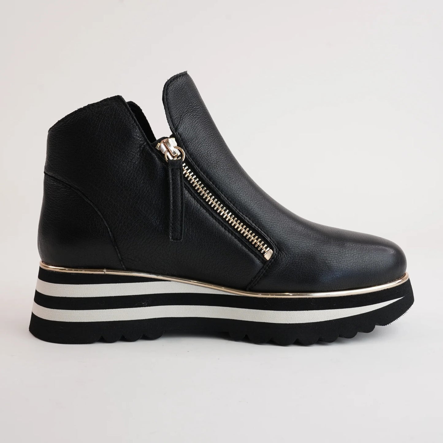 EVOL LEATHER WEDGE BOOT