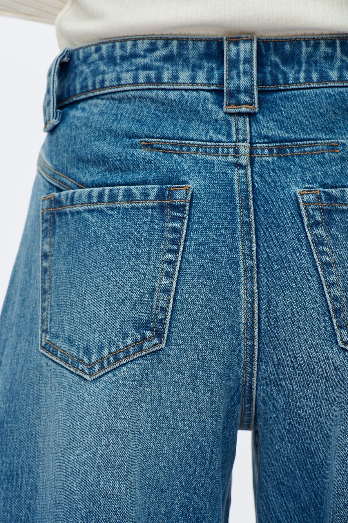 MID RISE DROP CROTCH BARREL JEAN