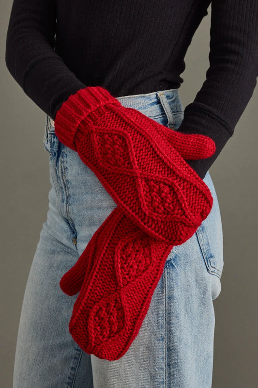 CABLE KNIT MITTS