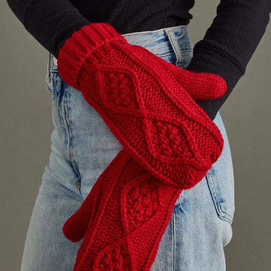 CABLE KNIT MITTS