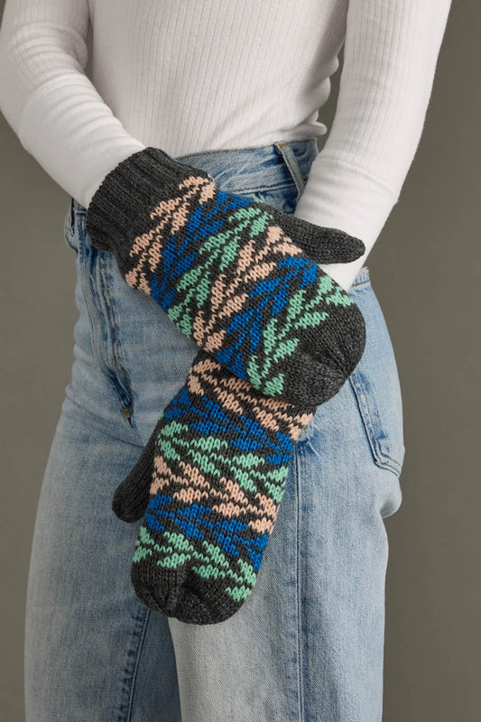 PATTERNED MITTS