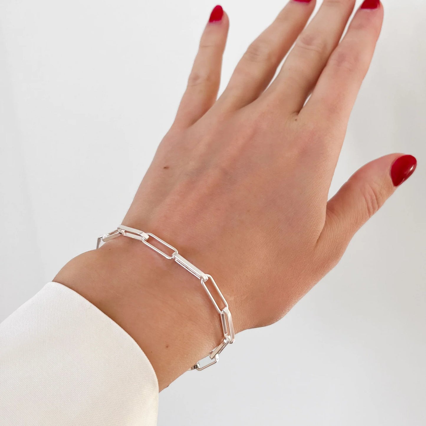 ERA ELONGATED CLIP CHAIN BRACELET