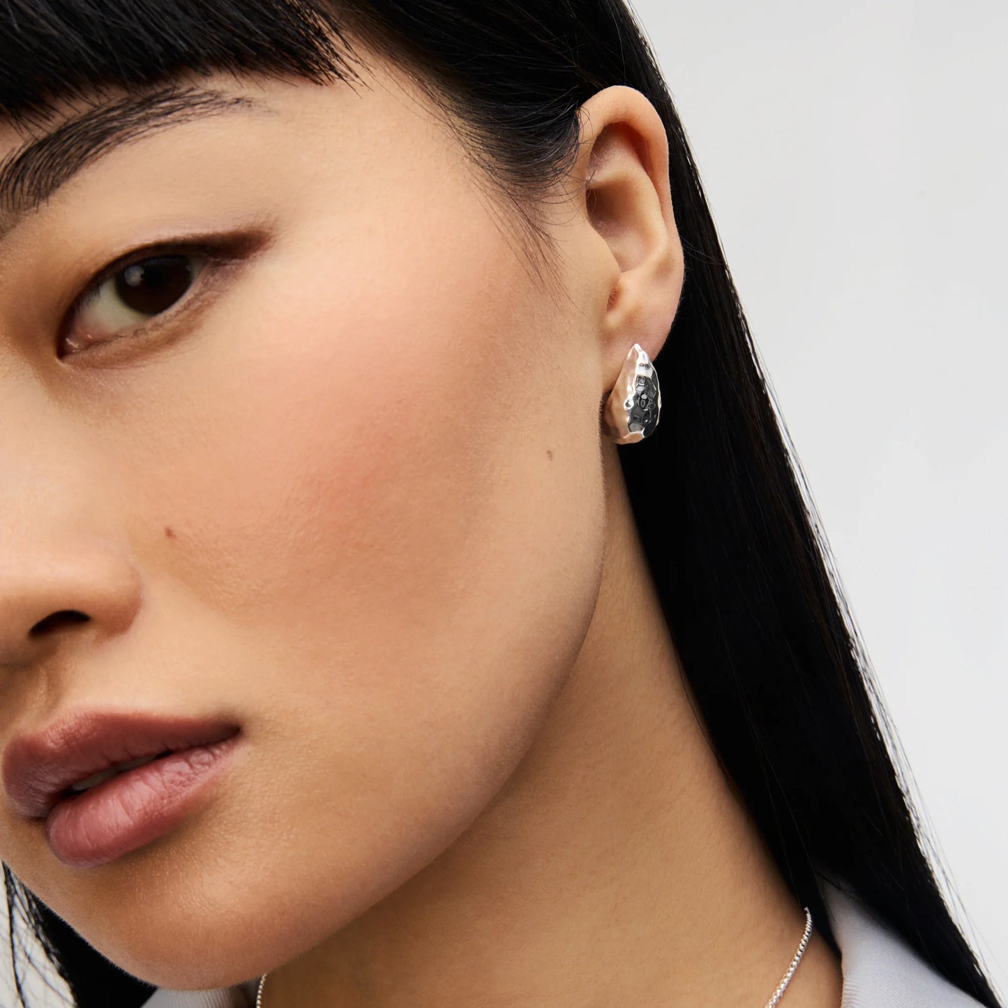 HILLBERG AND BERK TEXTURE PUFF EARRING