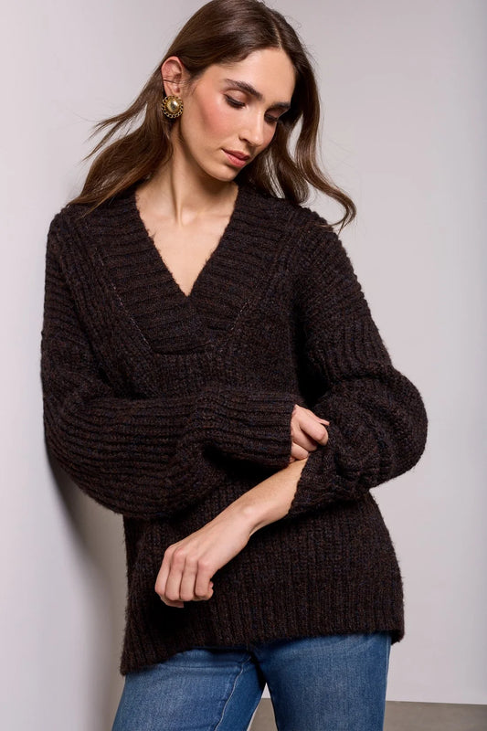 LIVY OVERSIZED V NECK SWEATER