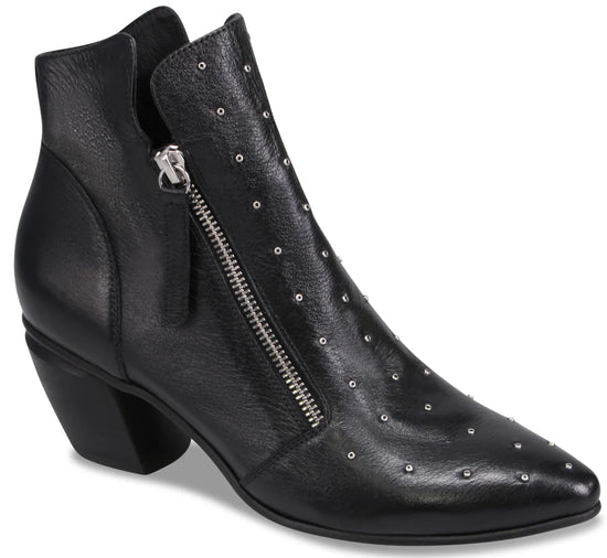 JAZZY LEATHER STUDDED BOOT