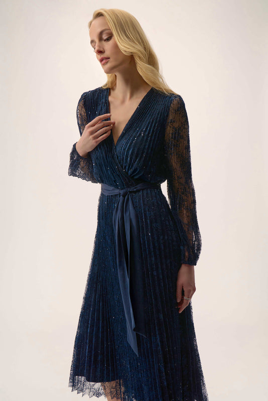 SEQUINED PLEATED L/S FIT AND FLARE 254721