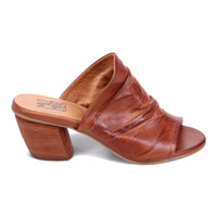 AINSLEY HEELED SLIDE