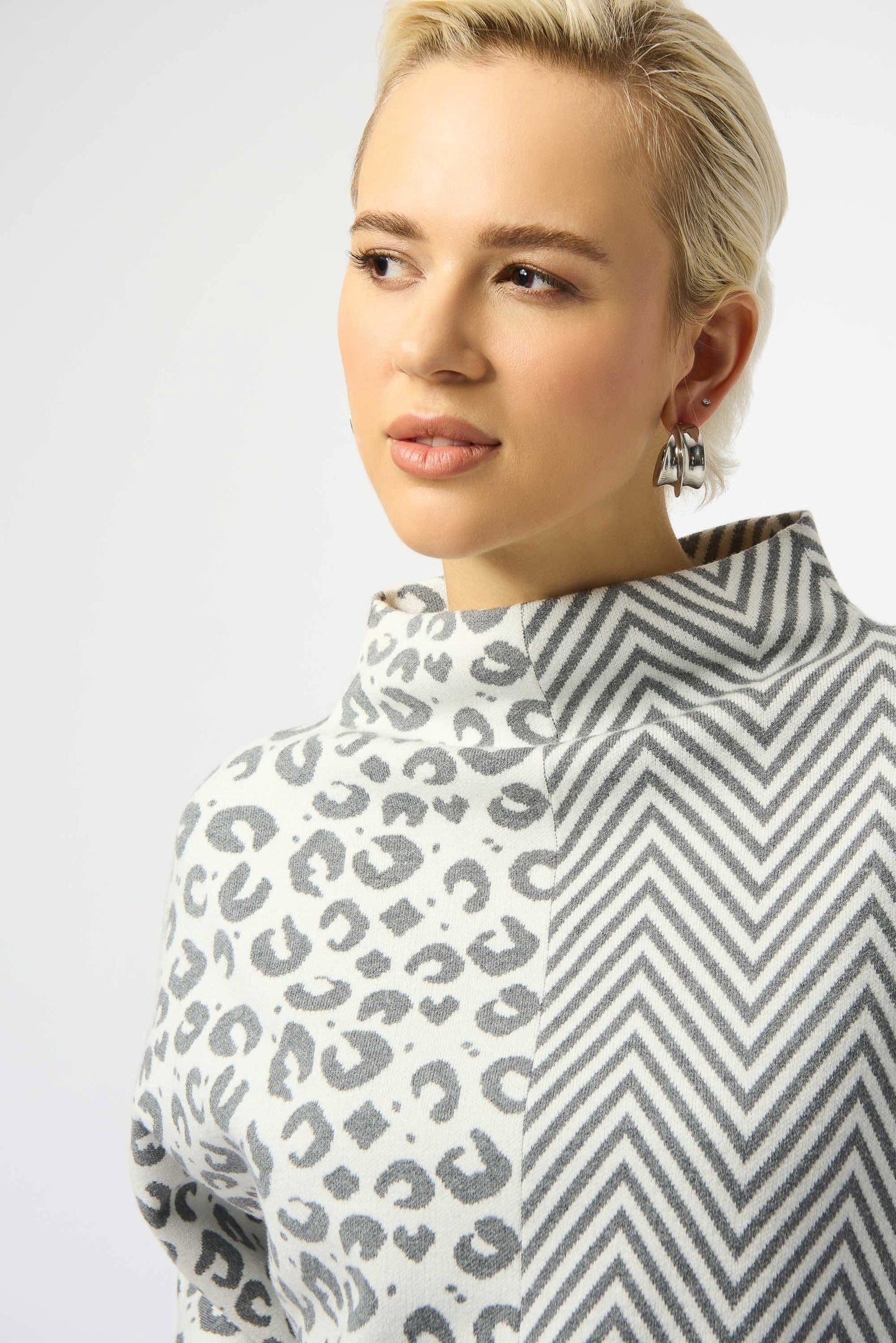 Jacquard Knit Mixed Print Boxy Sweater 253981