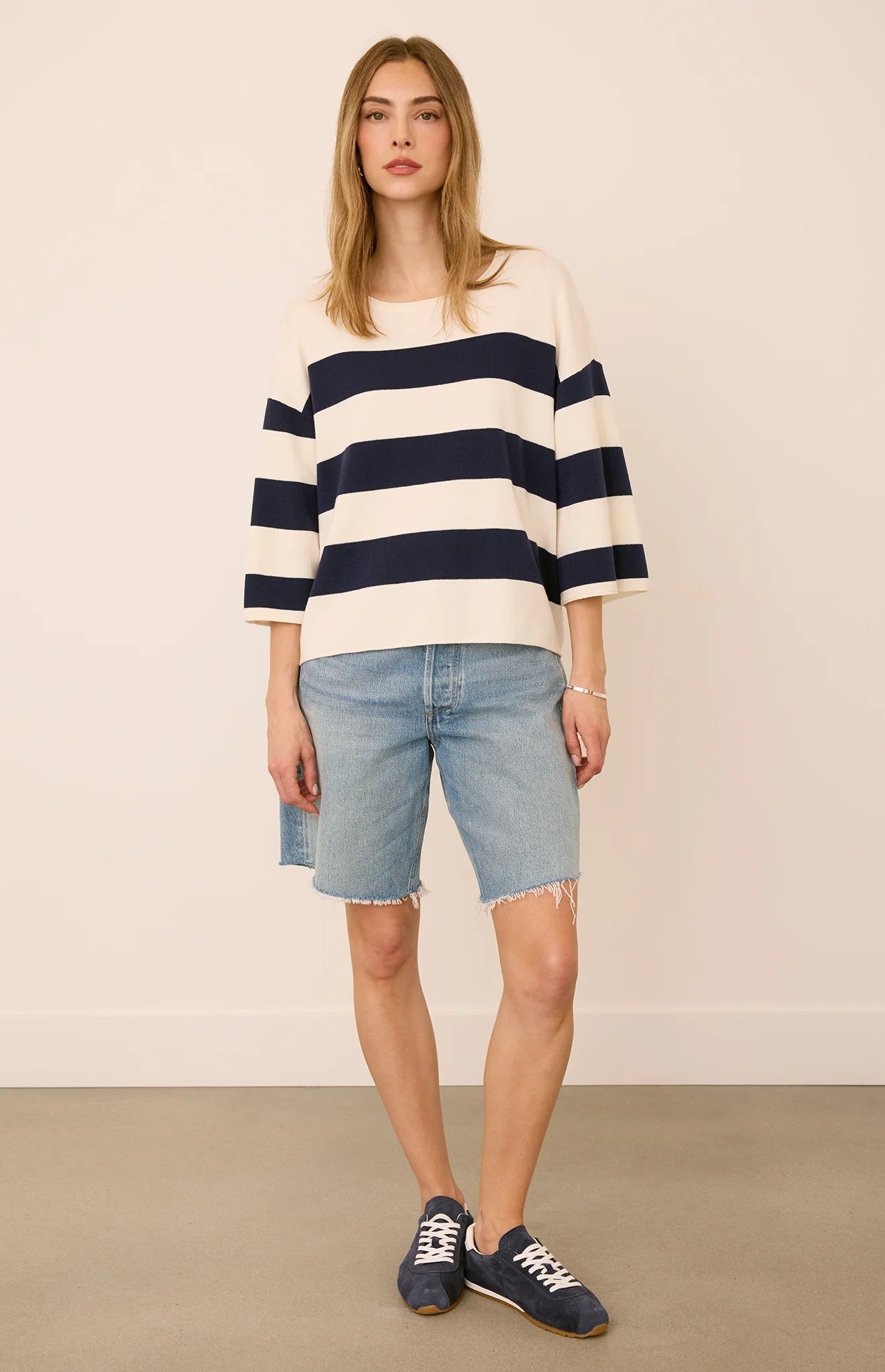 AMINA S/S SHORT SLEEVE TOP