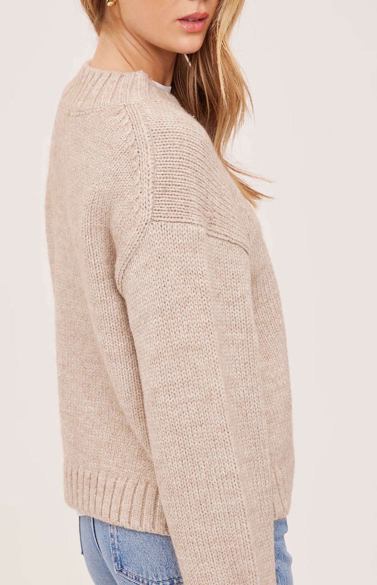 TOVA CREWNECK SWEATER