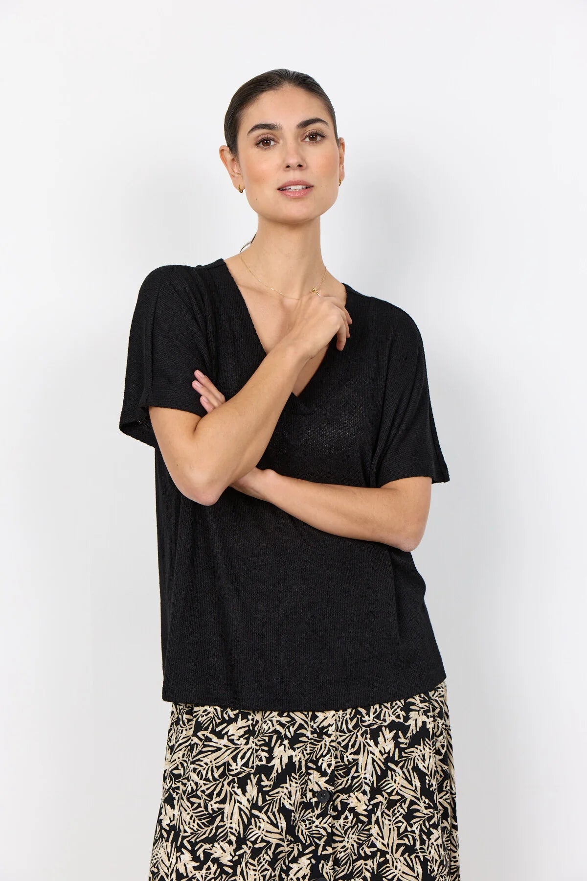 DELIA 1 V NECK TOP