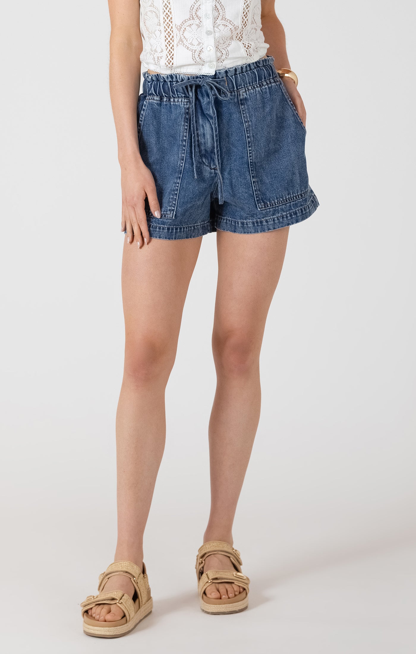 THE LYRA DRAWSING DENIM SHORTS