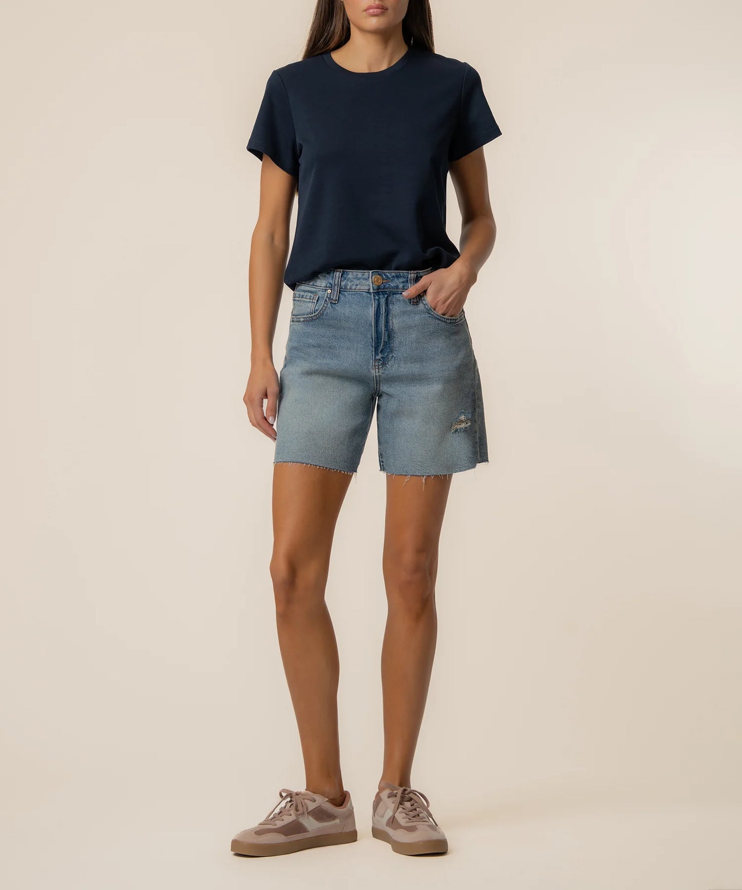 HAILEY HIGH RISE SHORT W/ RAW HEM