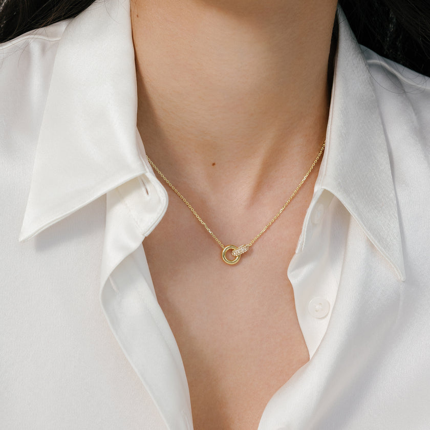 HILLBERG AND BERK INTERLOCKED PENDANT
