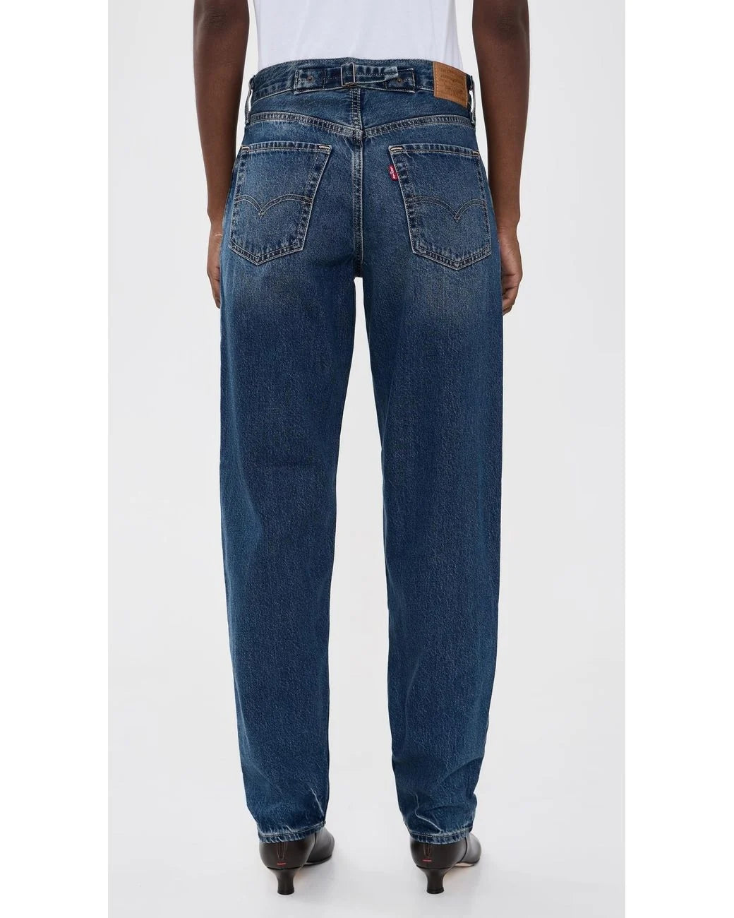 LEVIS  LOOSE TAPER  JEANS