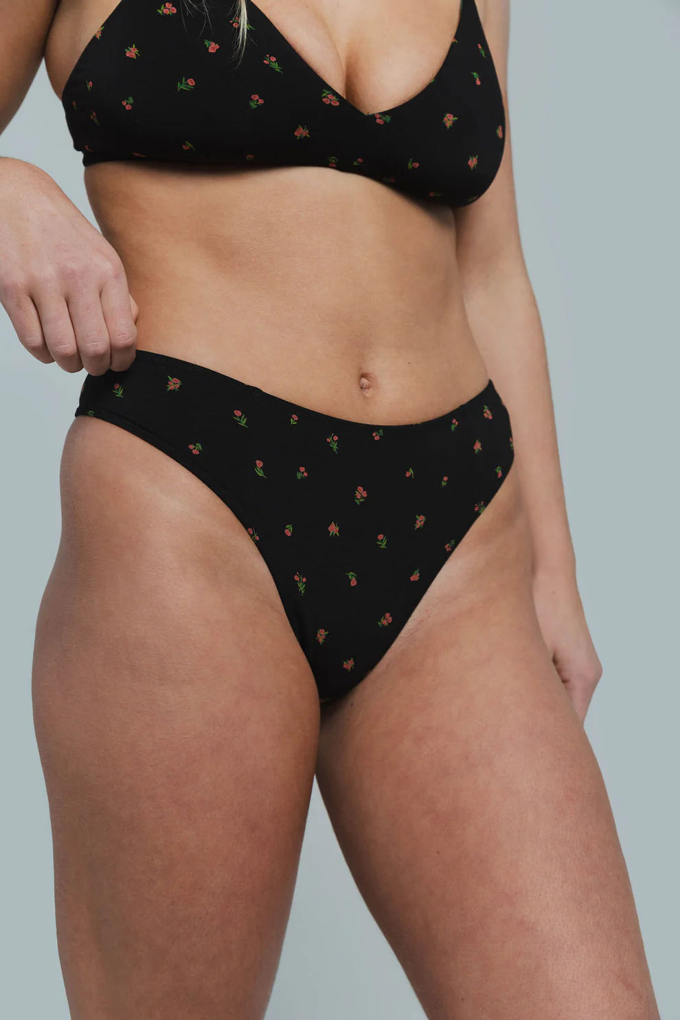 HUHA LOW PROFILE THONG PATTERN