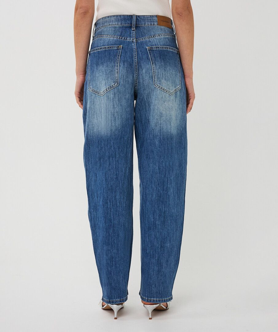 THE FALLON BARREL JEAN