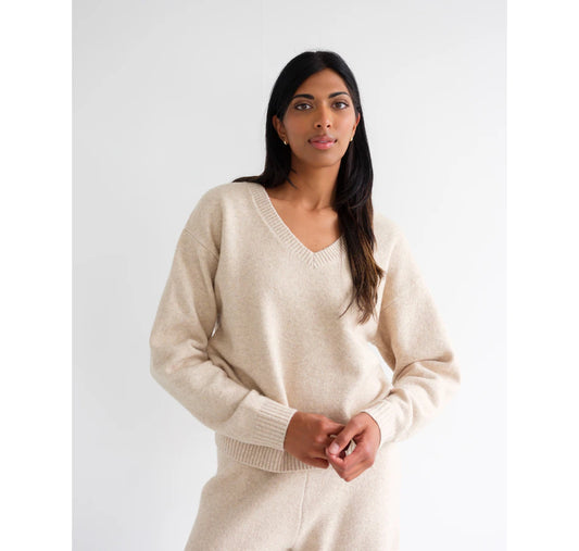 V NECK BOXY SWEATER