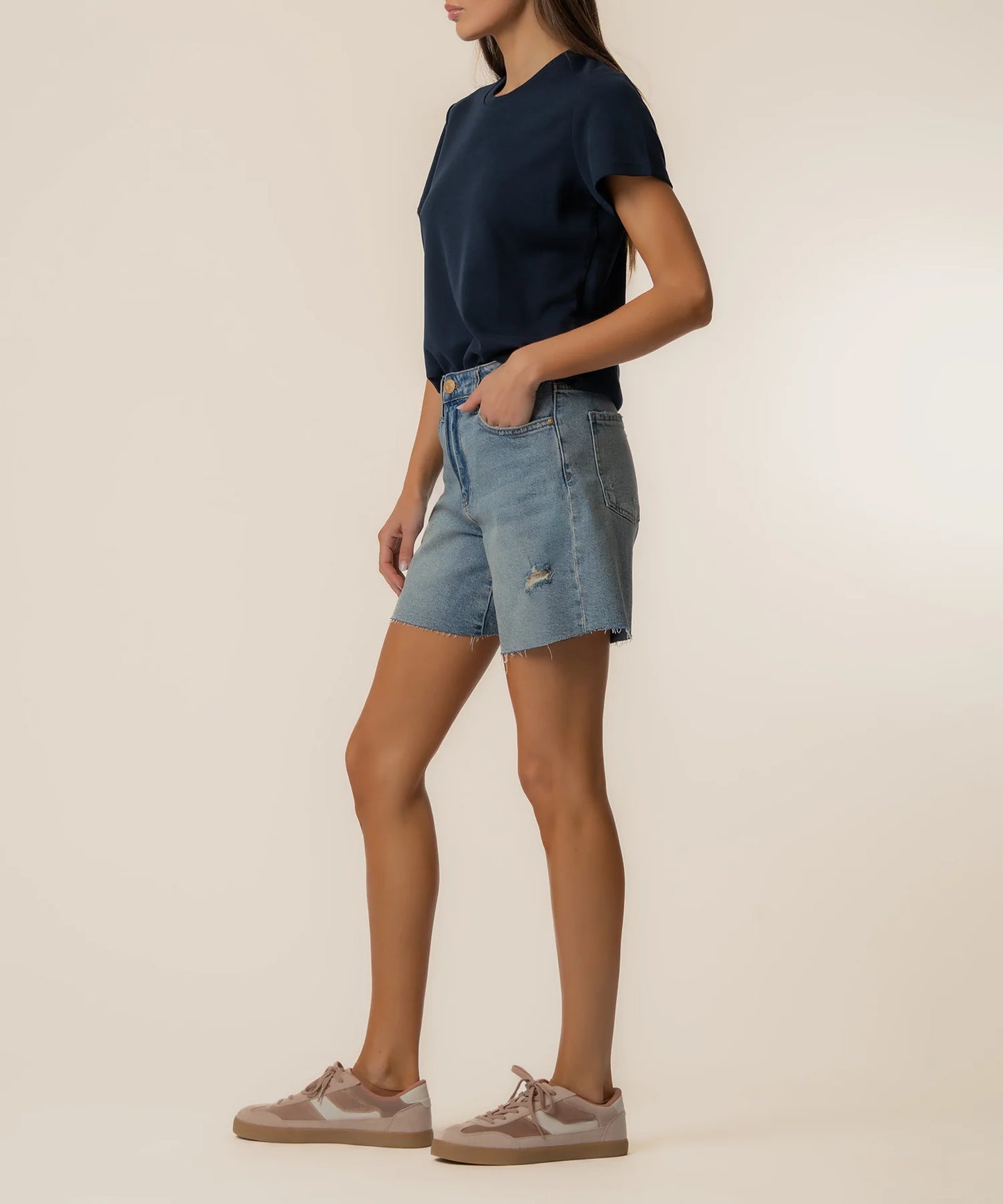 HAILEY HIGH RISE SHORT W/ RAW HEM