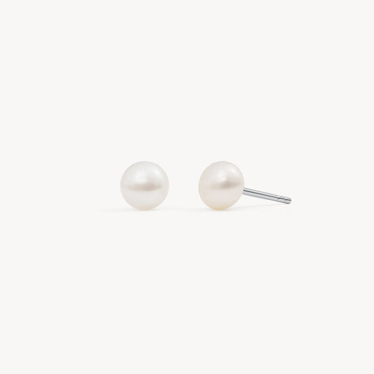 HILLBERG AND BERK FRESHWATER PEARL STUDS