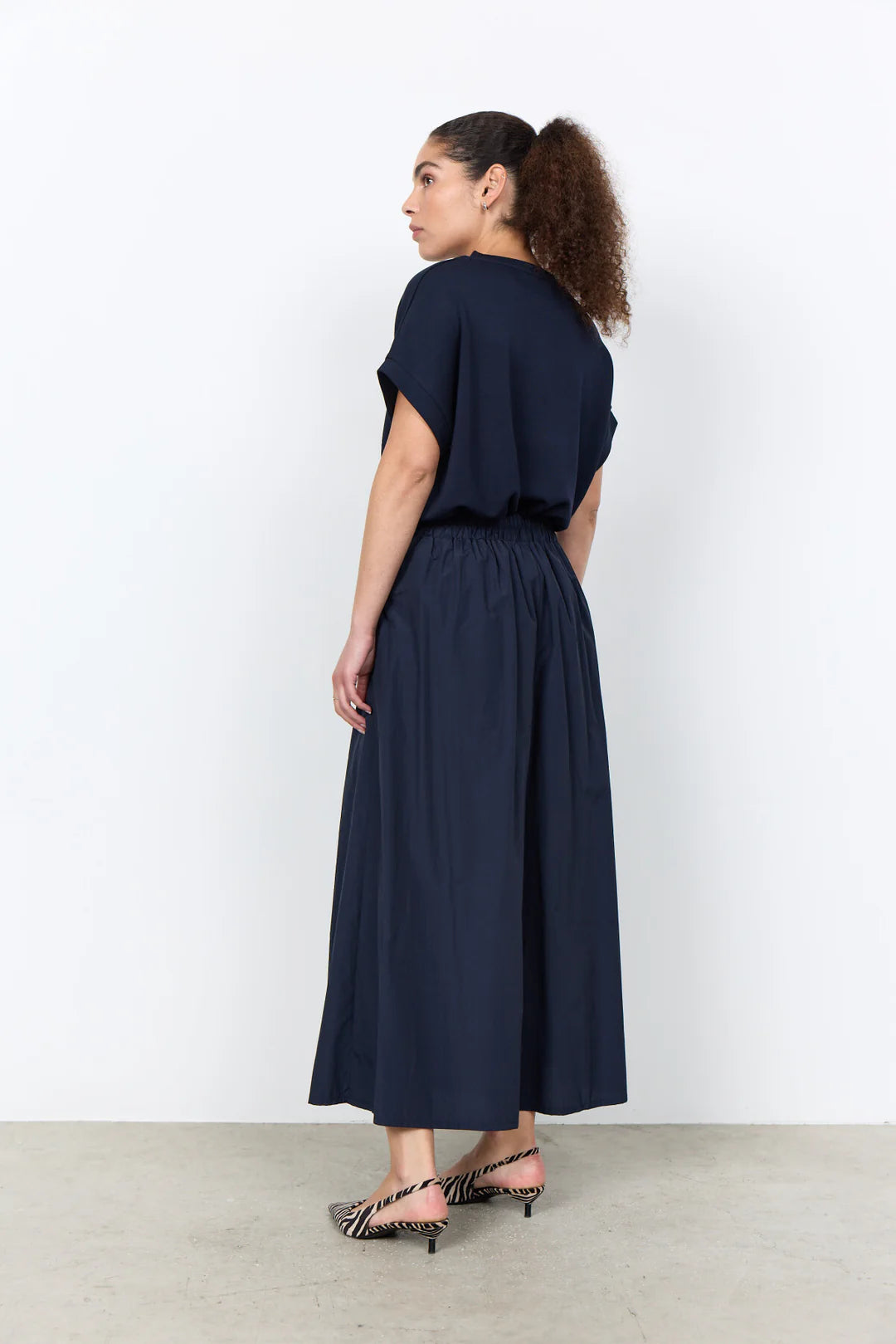 BANU 245 TSHIRT