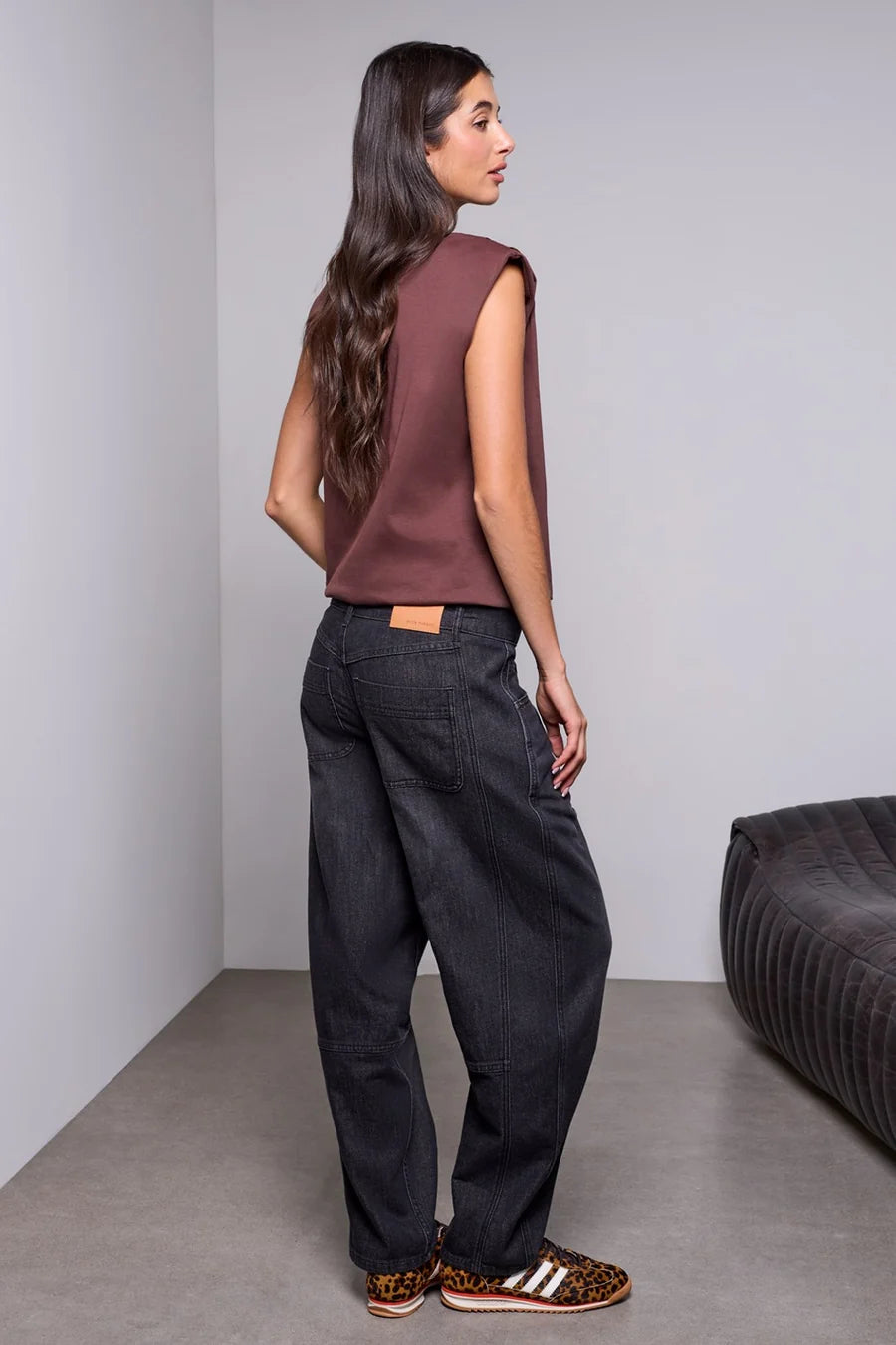 AUDREY GIRFRIEND BARREL DENIM JEANS