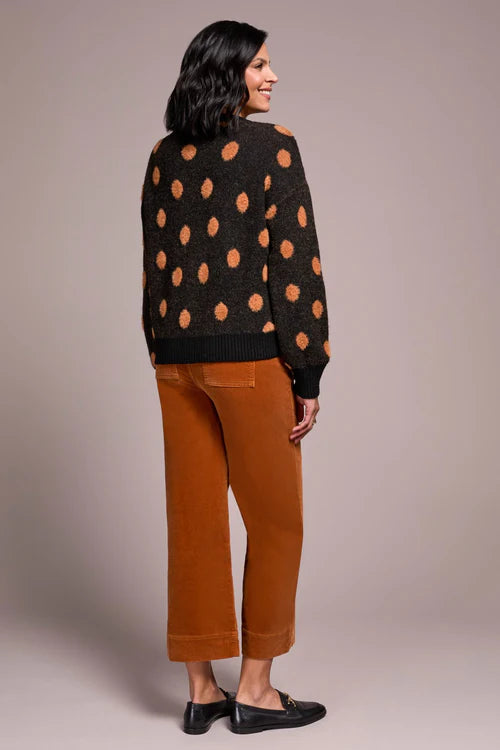 LONG SLEEVE CREW NECK SWEATER