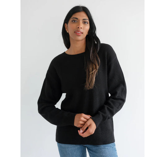 KNITTED CREW NECK SWEATER