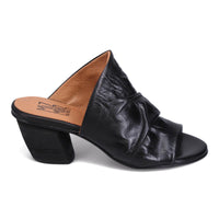 AINSLEY HEELED SLIDE