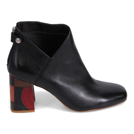 YOLLY LEATHER ANKLE BOOT WITH COLOR BLOCK HEEK