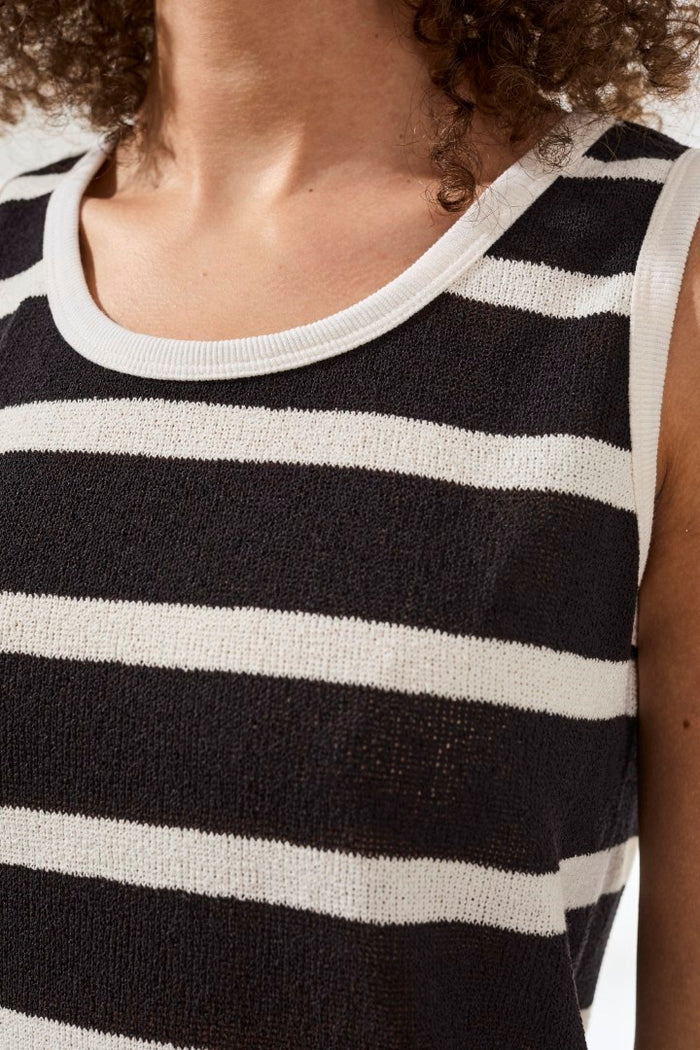 STRIPED KNIT TANK TOP
