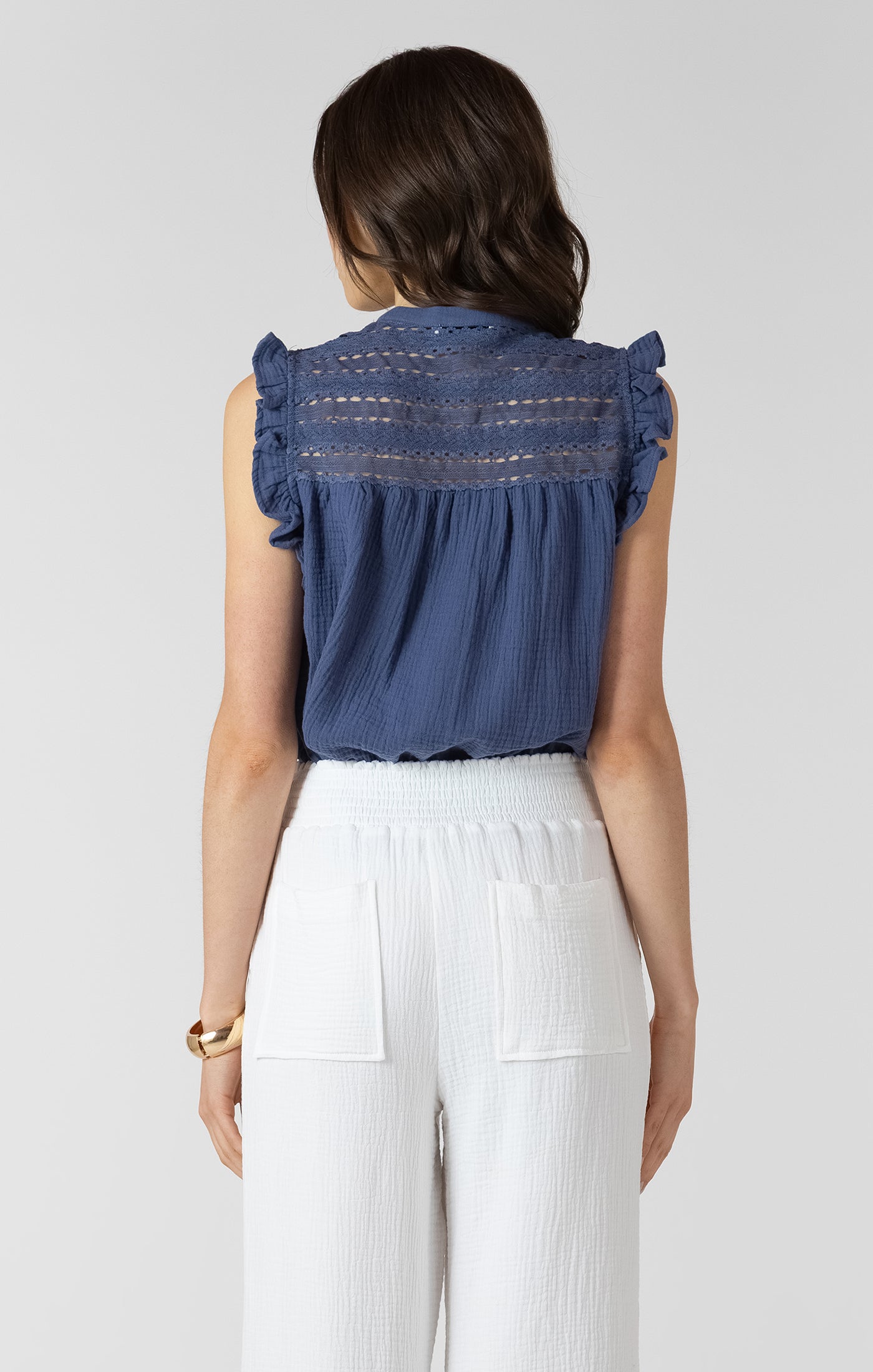 THE IRIS LACE INSERT BUTON FRONT TANK