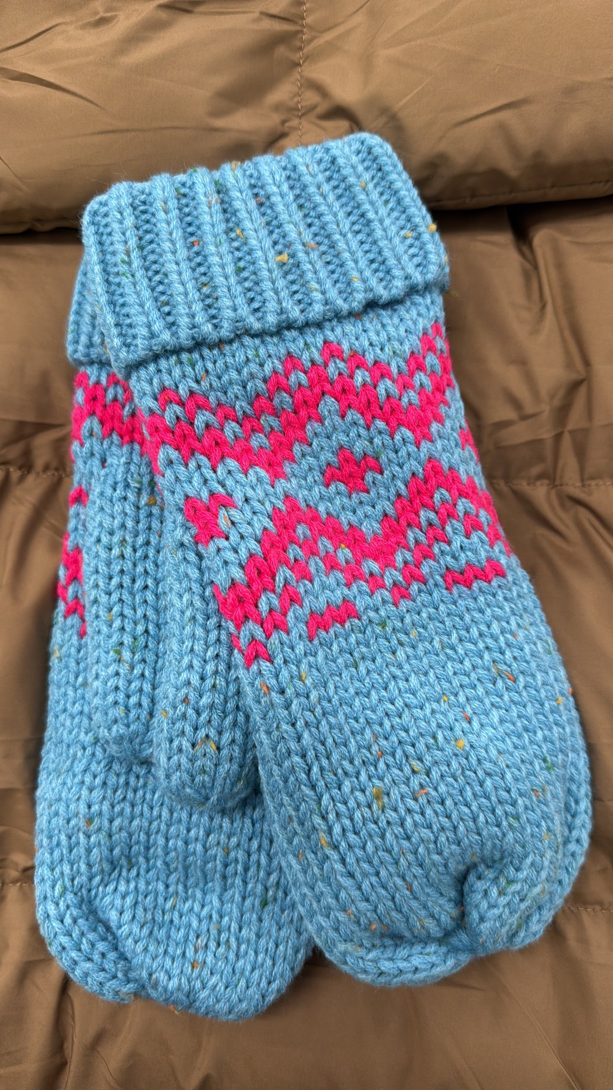 PATTERNED MITTS