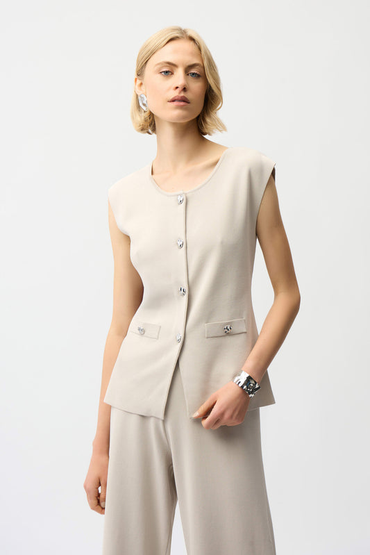 SLEEVELESS FORMAL VEST