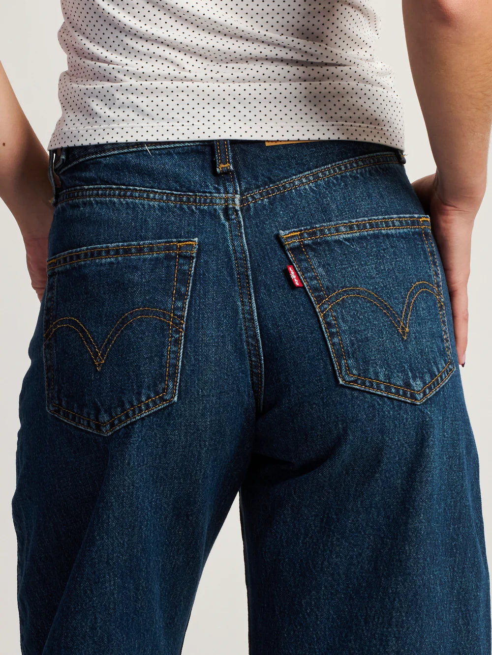 LEVIS CINCH BARREL JEANS