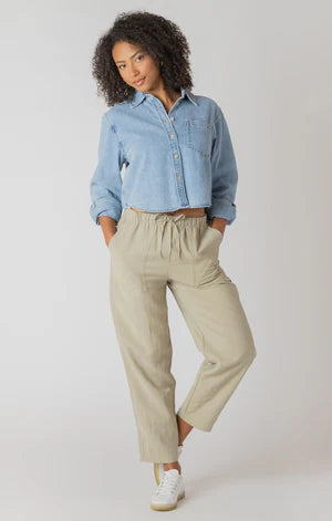 THE DOMI LIGHTWEIGHT DENIM SHIRT