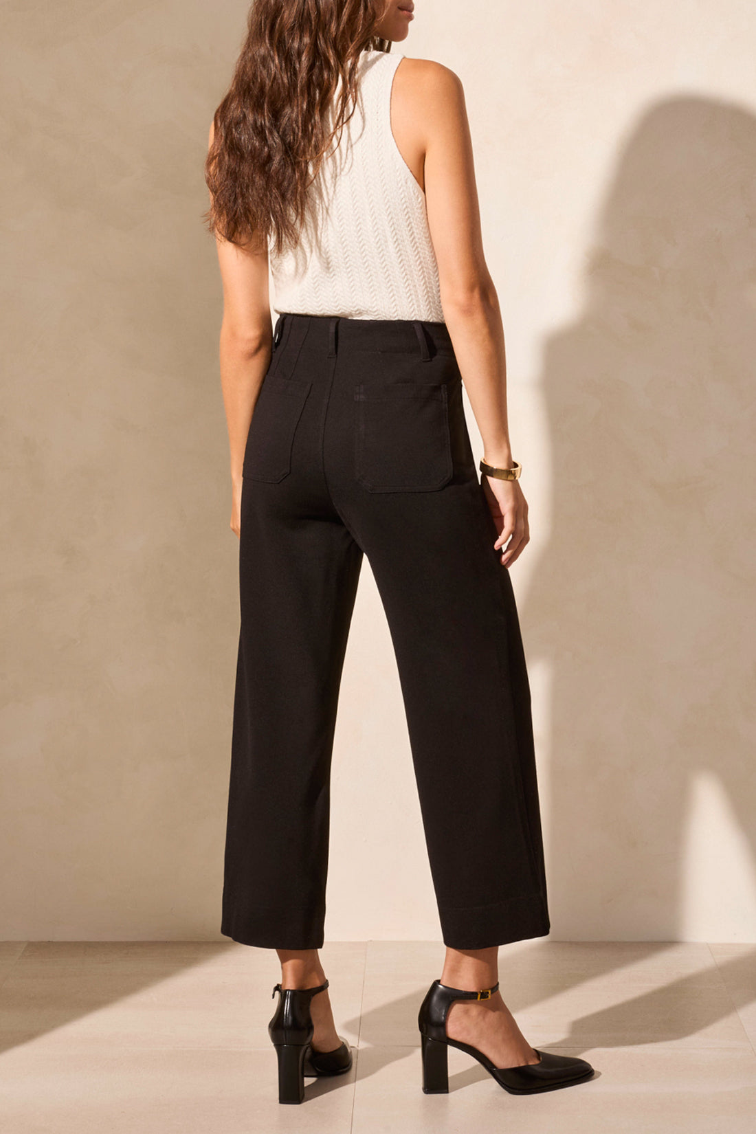 HIGH RISE CAPRI W/POCKETS 2221O