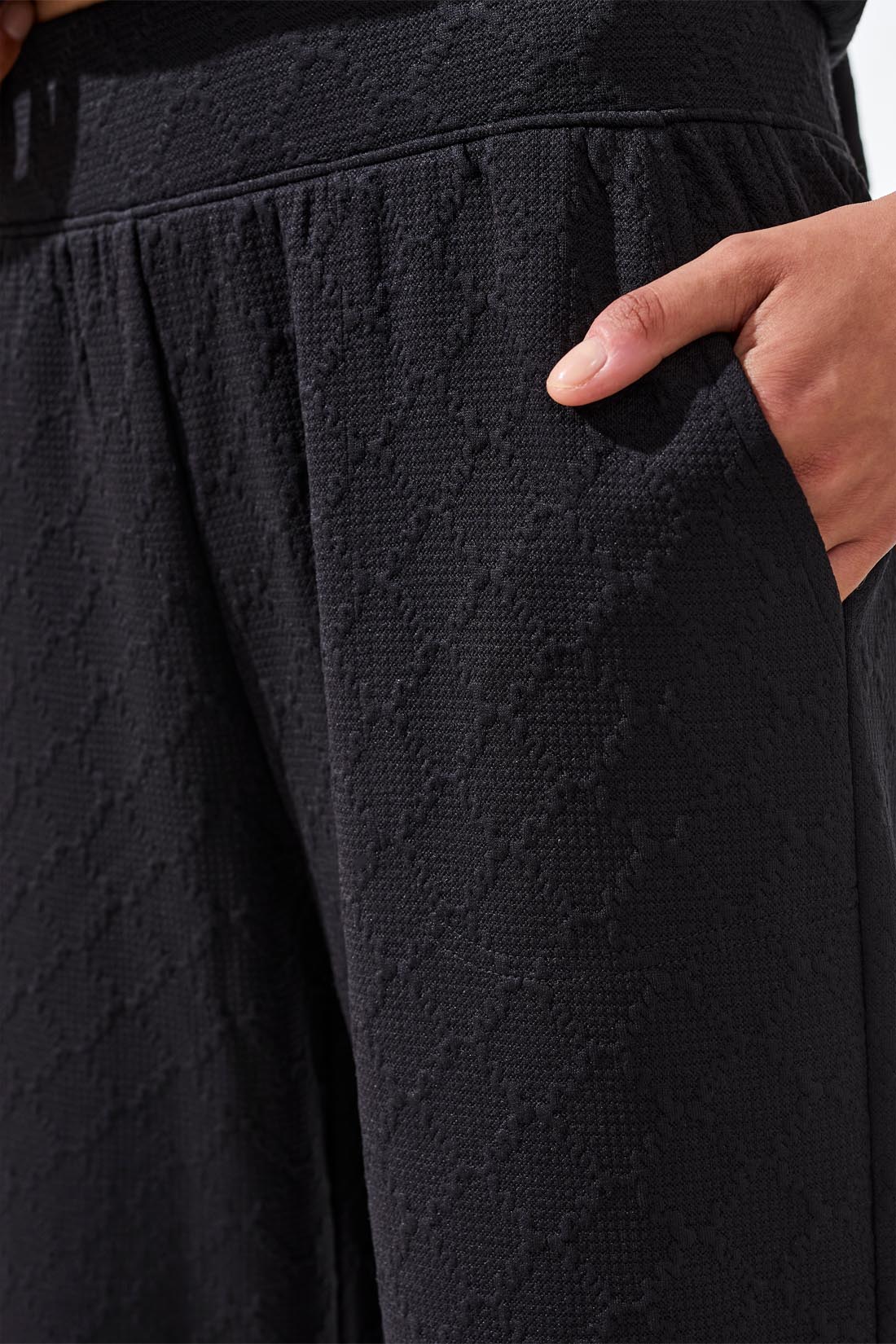 PULL ON CAPRI  W/POCKETS