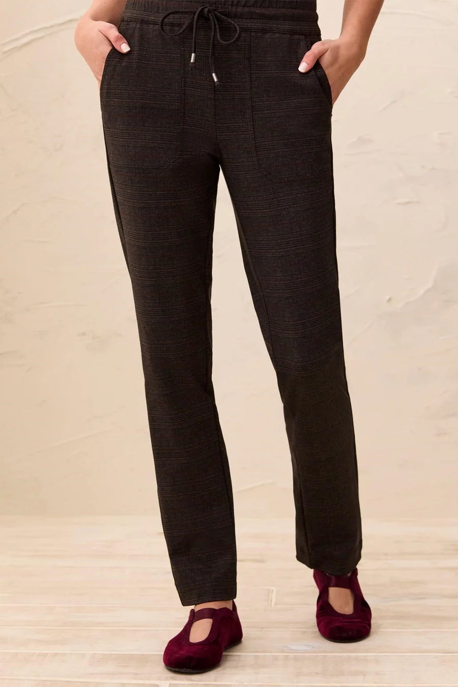 THE TRISHA PULL ON ANKLE PANTS