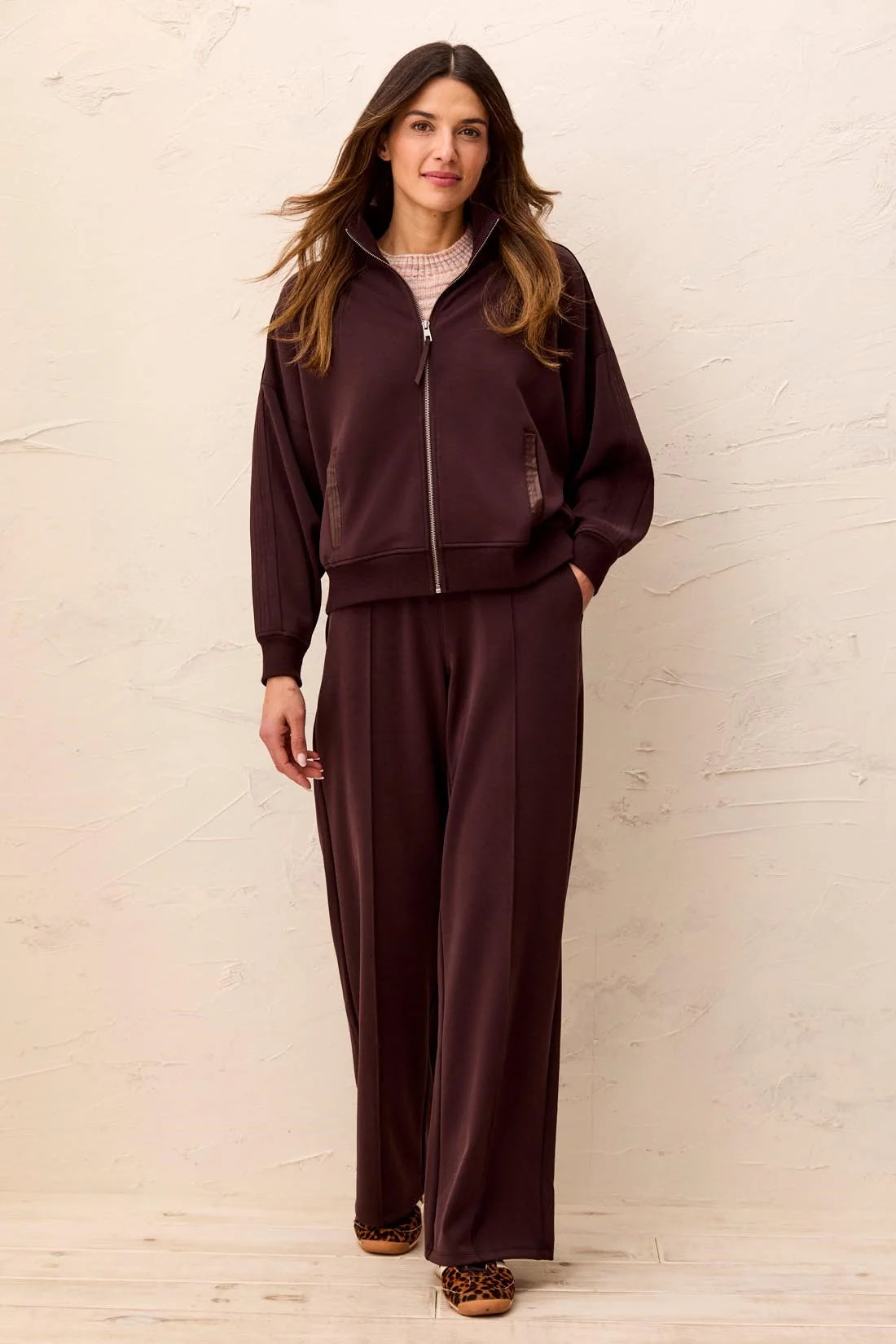 WIDE LEG PANT W/PINTUCKS AND PKTS